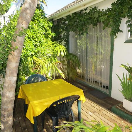 Cape Oasis Guesthouse Bloubergstrand Esterno foto