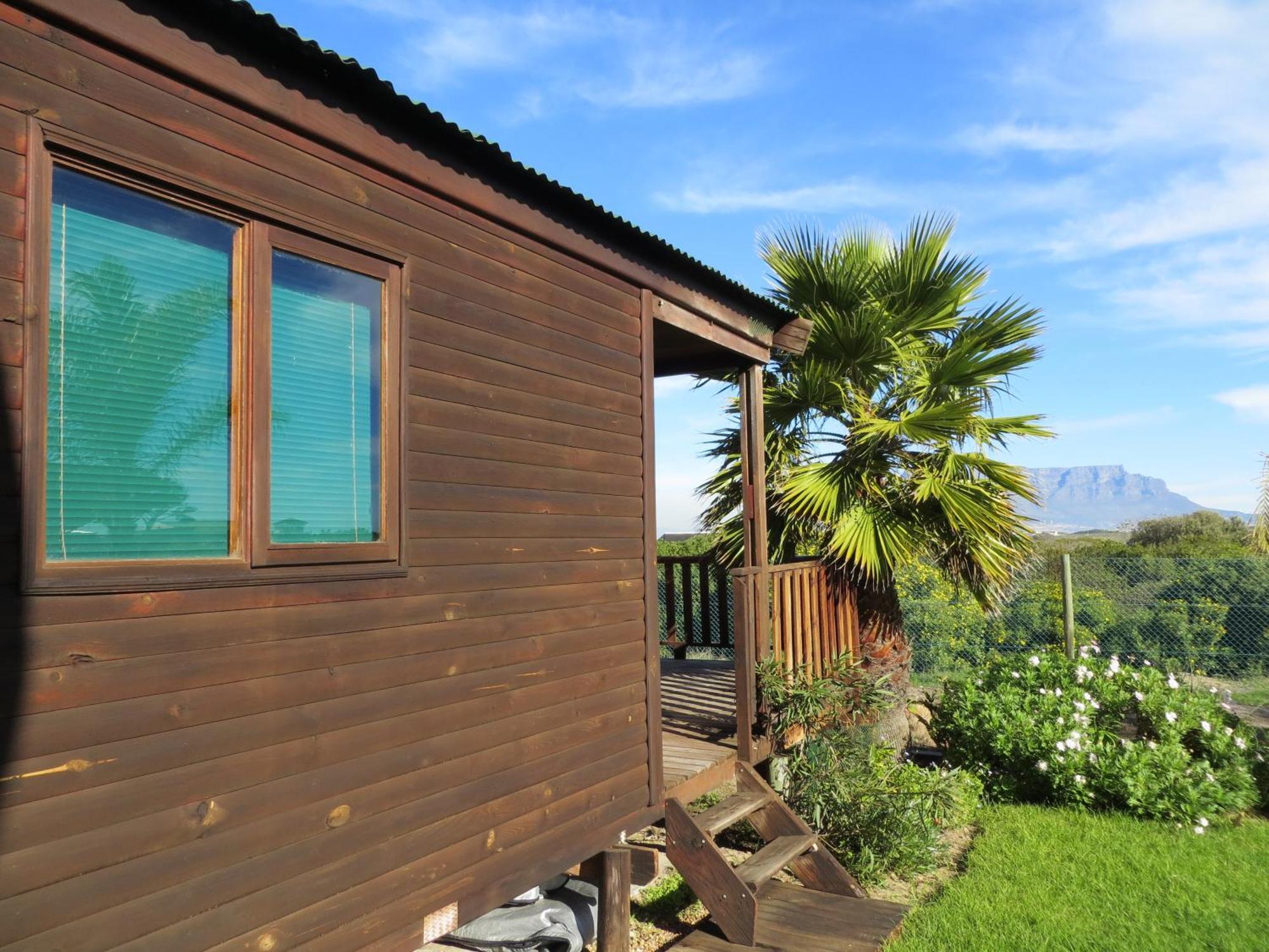 Cape Oasis Guesthouse Bloubergstrand Esterno foto